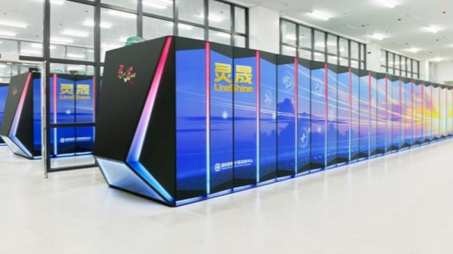 萧敬腾在婚礼上泪流满面