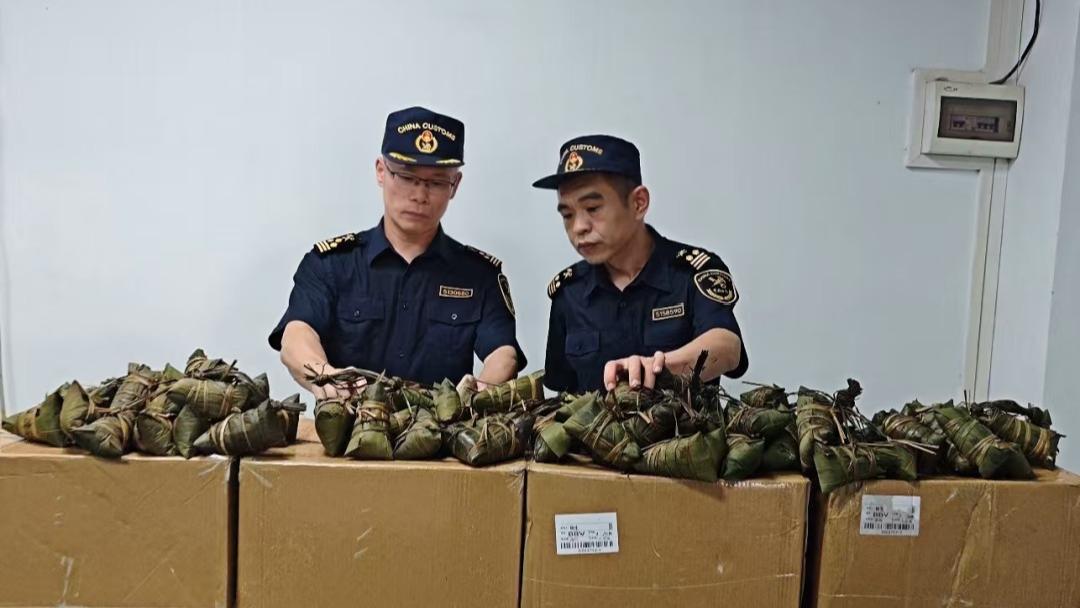 郑钦文决赛前吃了退烧药